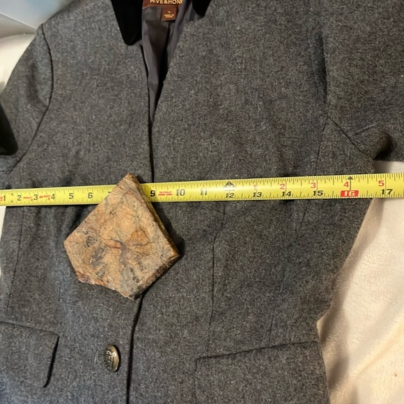 Hive & Honey Gray Wool Blend Velvet Trim Vintage Blazer Sz S - Picture 4 of 15
